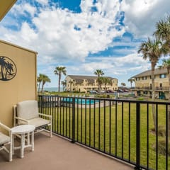 Oceanfront Condo with Pool and Beach Access