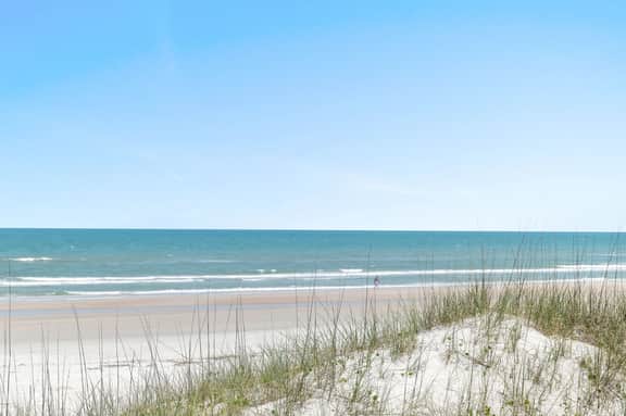 Beach Cottage 4BR Walk to Beach - Image 4