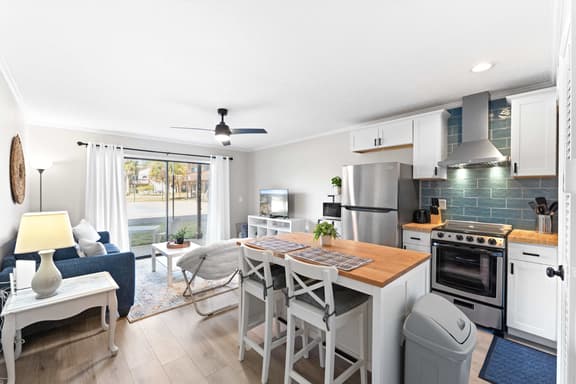 St. Augustine Townhouse: Pool, Tennis, Pet